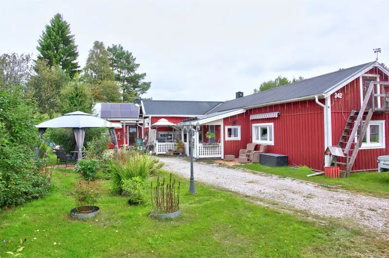 House, 3 rooms, 86 m² in Harmånger