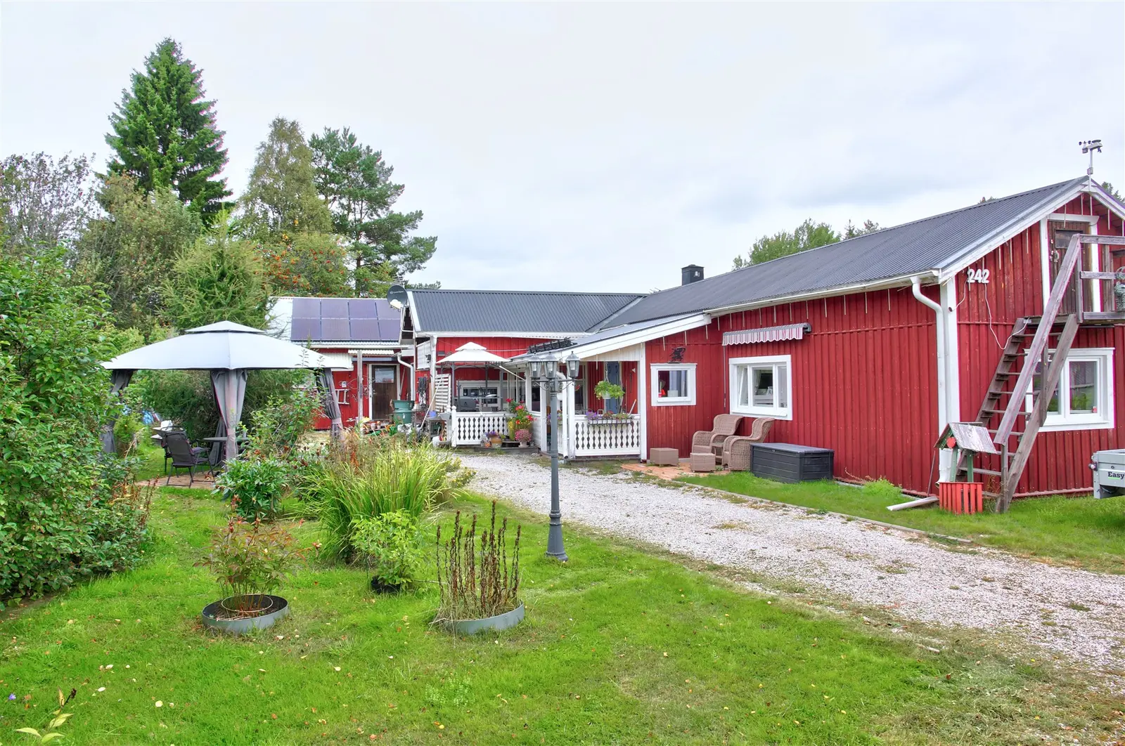 Bild 1 av 2 på Vattrång 242