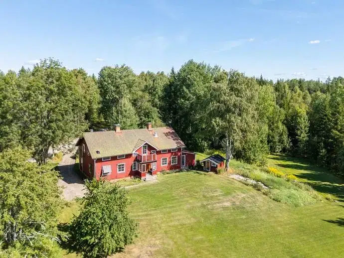 Lägenhet, 11 rum, 279 m²