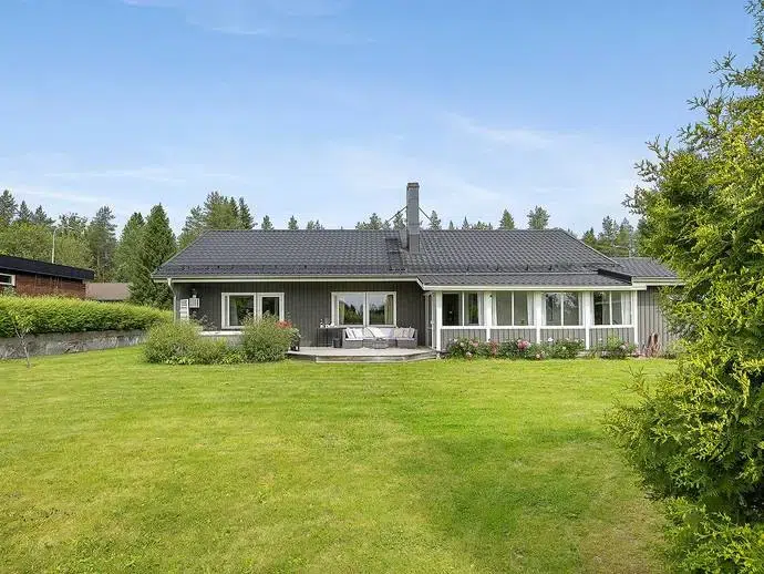 House, 7 rooms, 147 m²