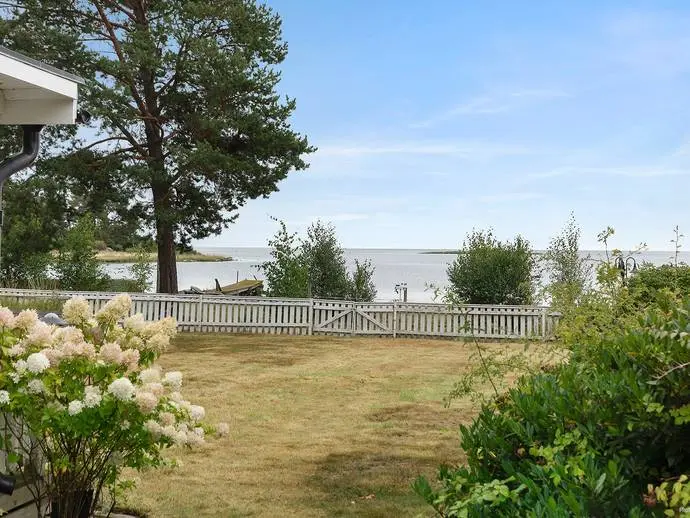 Image 1 of 21 of Krogsnäs 204
