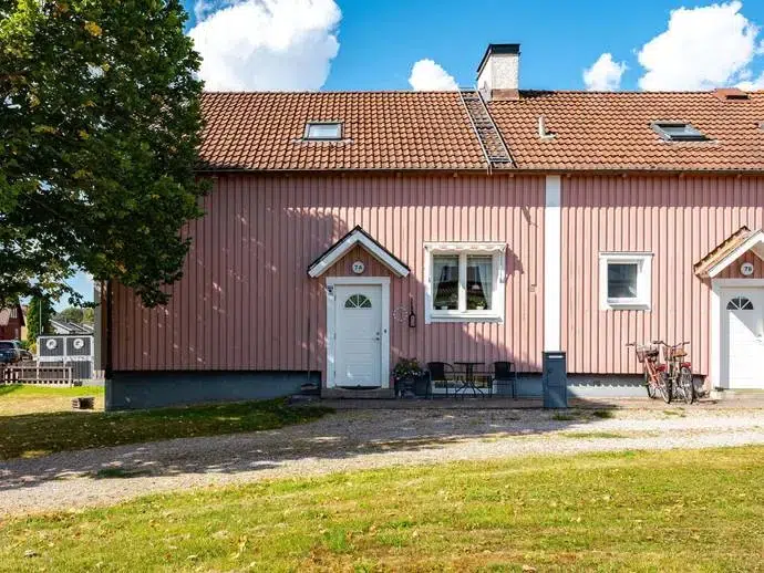 Apartment, 5 rooms, 130 m²