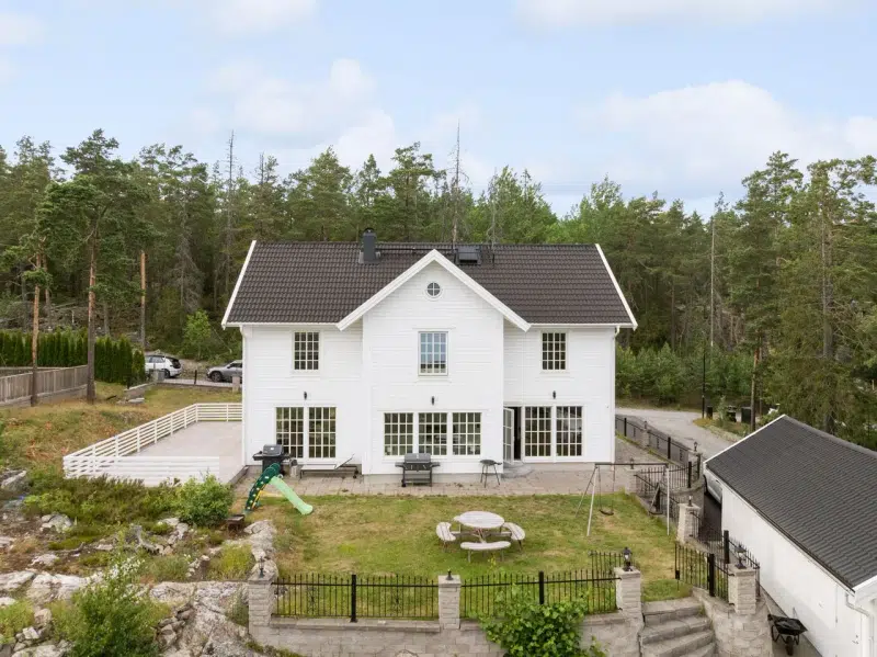 Villa, 7 rum, 187 m²