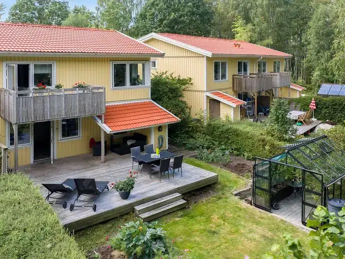 Apartment, 5 rooms, 108 m²