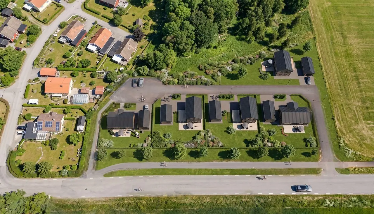 Image 1 of 8 of Långgatan