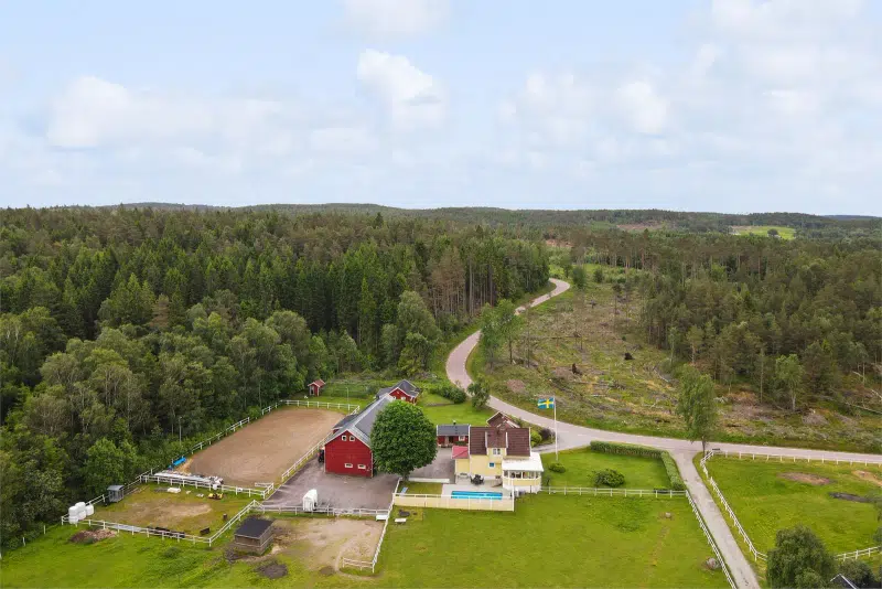 Farm, 4 rooms, 100 m²