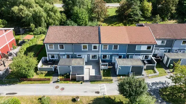Par-/radhus, 4 rum, 120 m² i Söderby