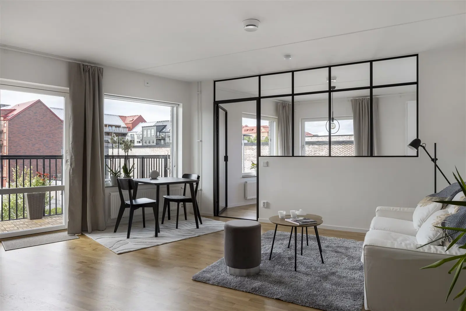 Bild 1 av 17 på Skånegatan 57B