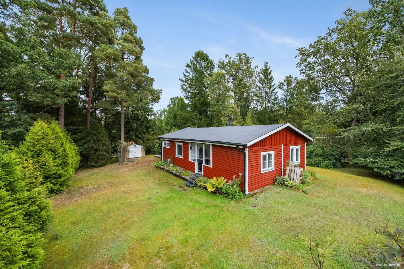 Image 1 of 29 of Ferievägen 5