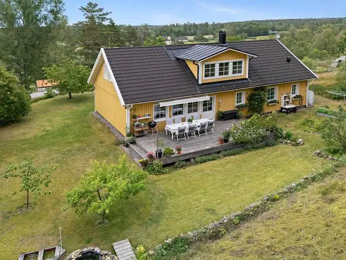 House, 7 rooms, 190 m²