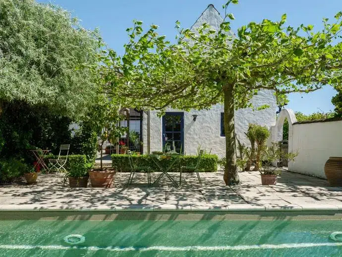 House, 9 rooms, 220 m²