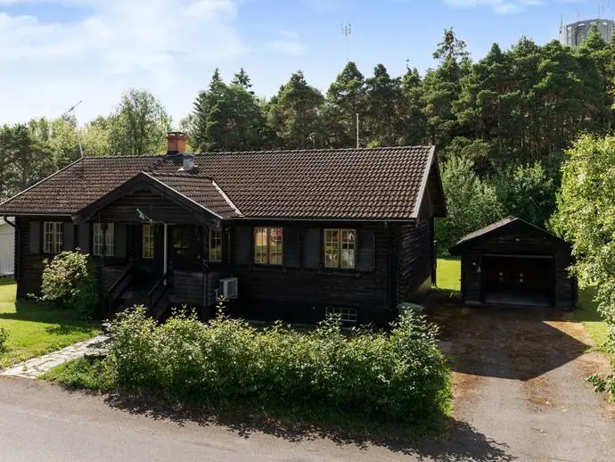 Bild 1 av 21 på Backvägen 9