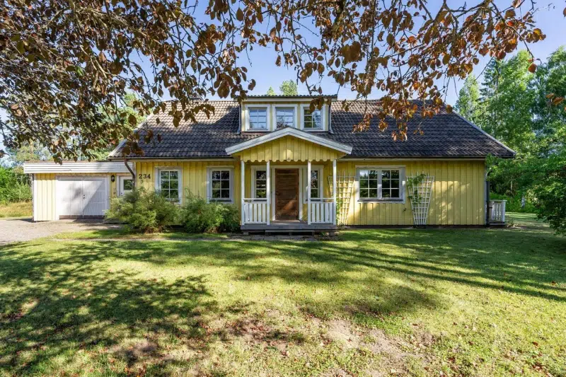 House, 6 rooms, 142 m² in Skärplinge