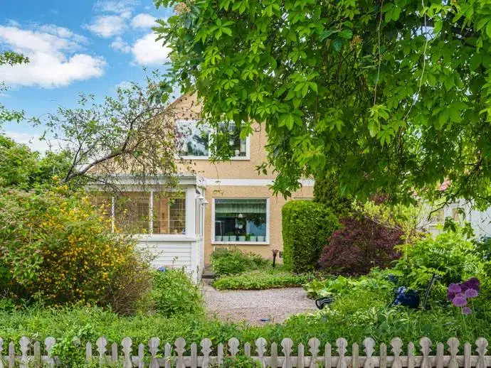Apartment, 5 rooms, 145 m²
