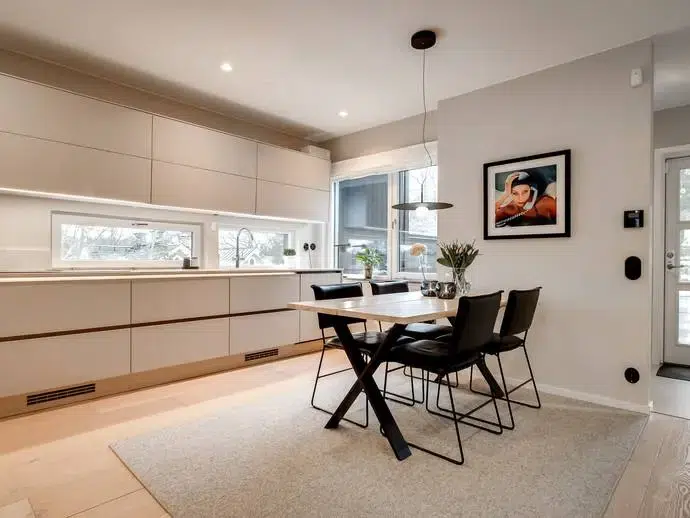 Par-/radhus, 3 rum, 103 m²