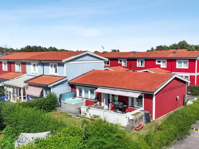 Semi-detached/terraced, 3 rooms, 85 m²