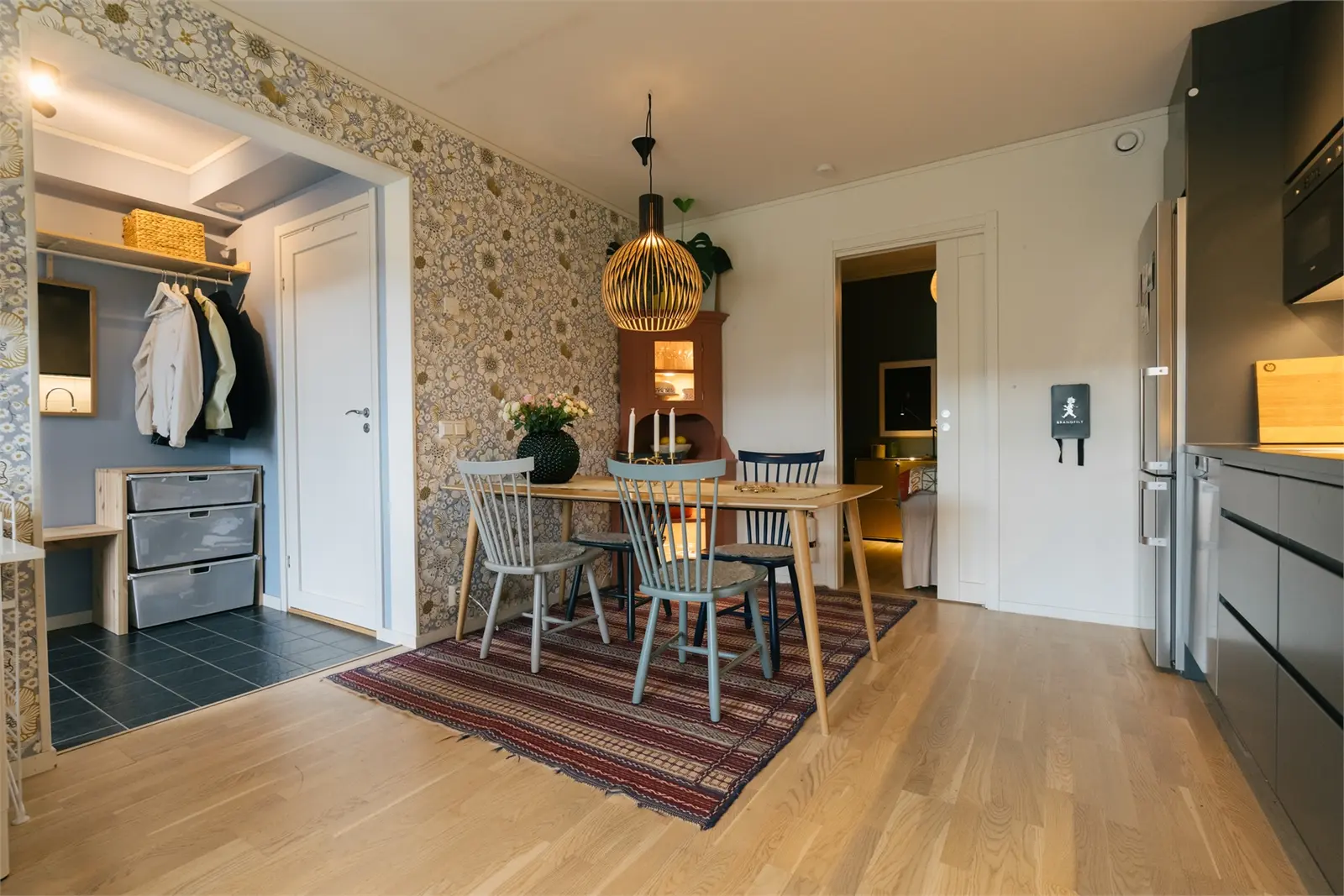 Image 1 of 6 of Kyrkängesvägen 12M