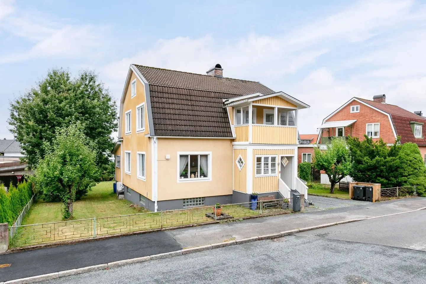 Bild 1 av 38 på Runnerydsgatan 15
