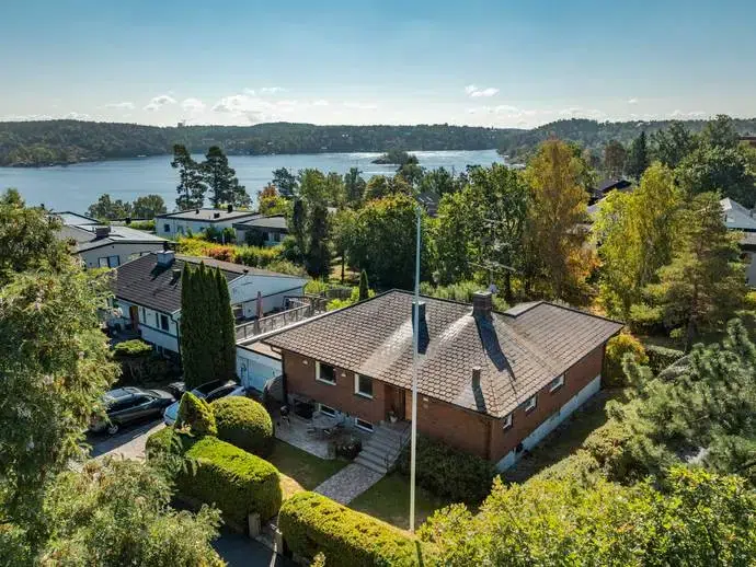 House, 7 rooms, 206 m²
