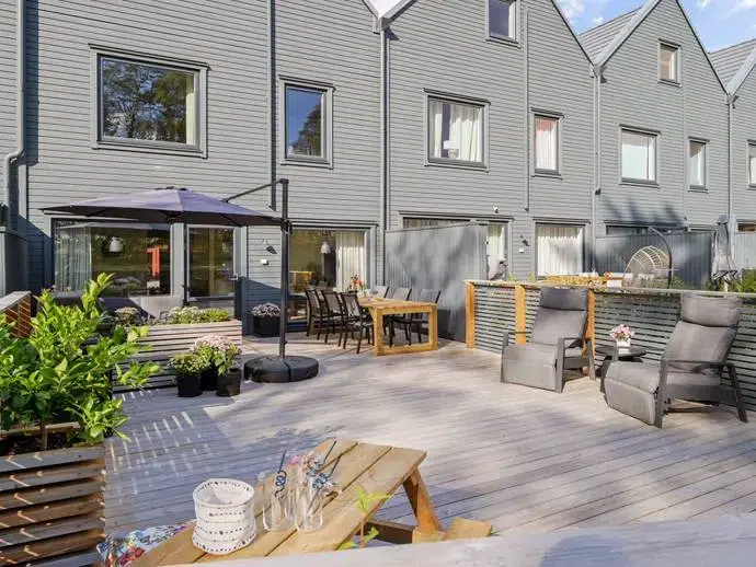 Par-/radhus, 6 rum, 148 m²