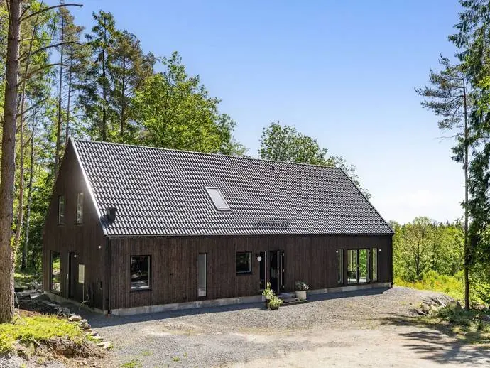 Bild 1 av 21 på Kanared Tallbacken 1