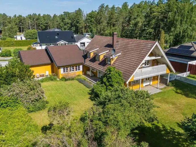 Villa, 8 rum, 175 m²
