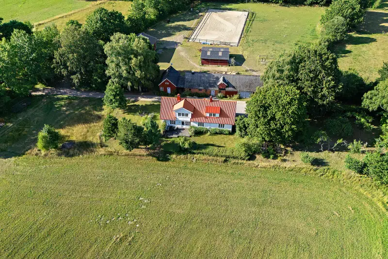 Farm, 7 rooms, 175 m²