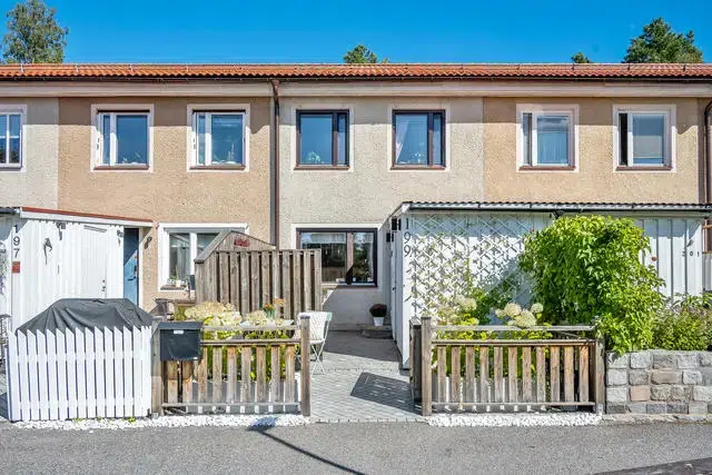 Par-/radhus, 4 rum, 114 m²