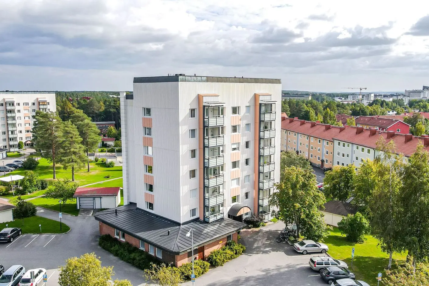 Image 1 of 21 of Nydalavägen 10