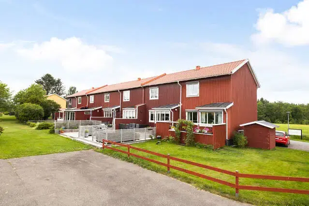 House, 3 rooms, 82 m² in Norrahammar
