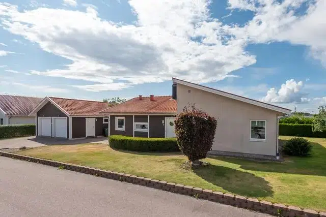 House, 5 rooms, 135 m² in Kumla