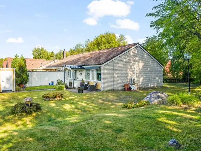 Par-/radhus, 3 rum, 84 m²