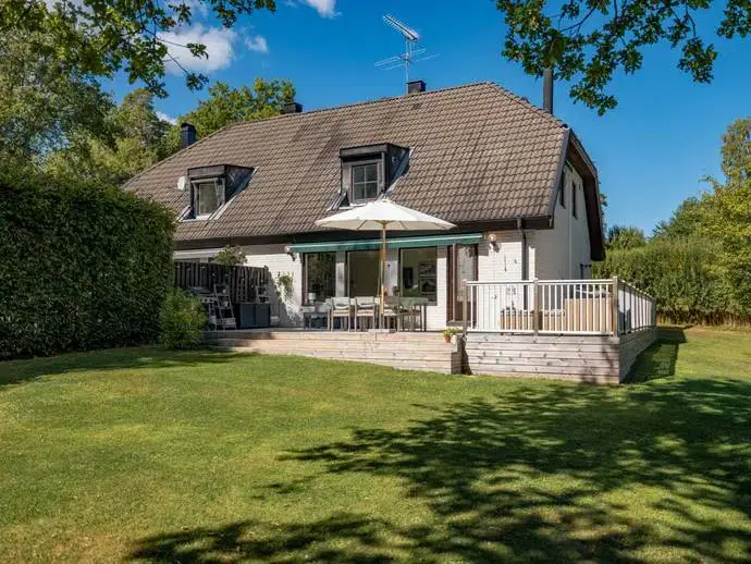 Apartment, 5 rooms, 129 m²