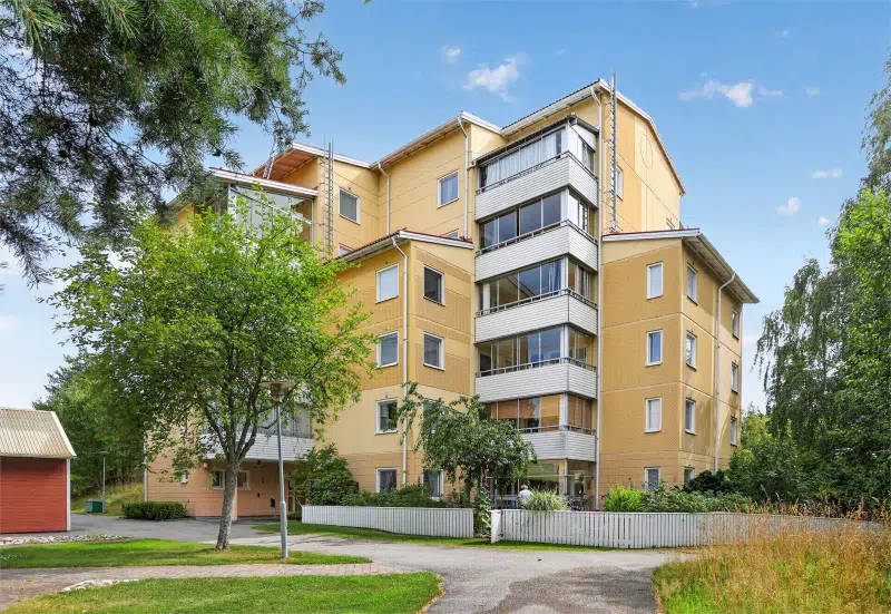 Apartment, 1 room, 52 m² in Södertälje