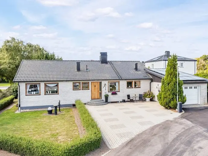 Bild 1 av 21 på Flintvägen 3