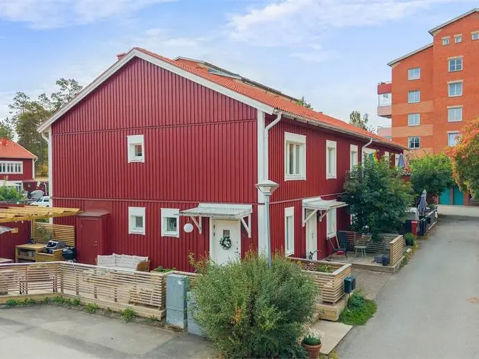 Image 1 of 21 of Strömstarevägen 48