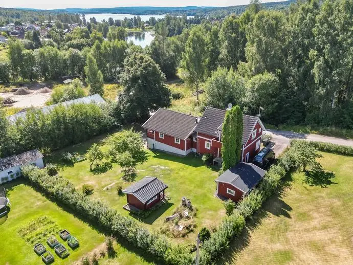 Image 1 of 21 of Solvägen 8
