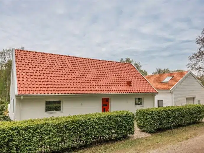 Villa, 9 rum, 242 m²