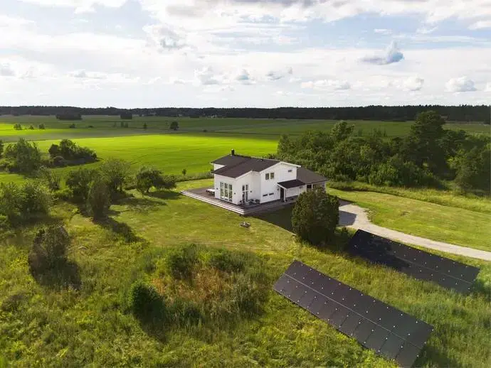 House, 6 rooms, 250 m² in Enköping
