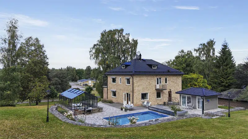 House, 8 rooms, 254 m²
