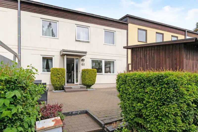 Semi-detached/terraced, 6 rooms, 114 m²