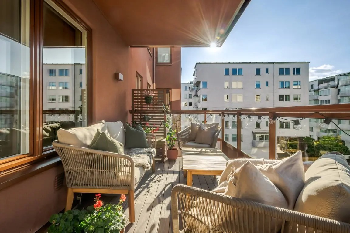 Image 1 of 21 of Hamngatan 24A