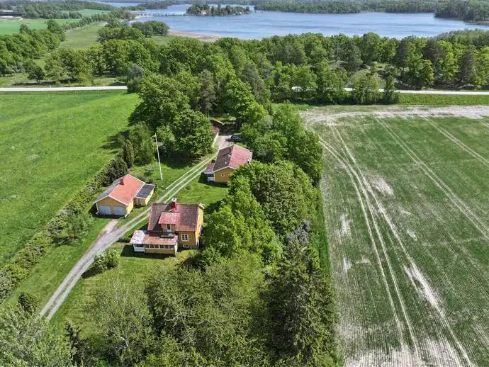 House, 3 rooms, 107 m²