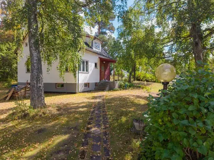 House, 3 rooms, 96 m²