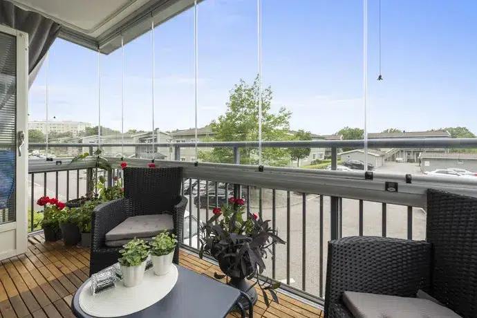 Apartment, 5 rooms, 108 m² in Skärholmen
