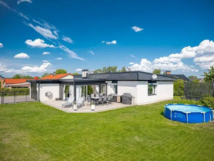 Villa, 5 rum, 151 m²