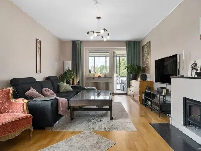 Apartment, 4 rooms, 96 m²