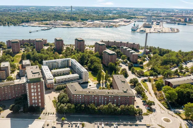 Image 1 of 4 of Agavägen 8
