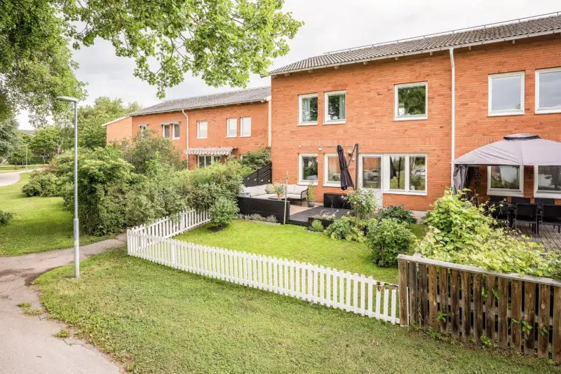 Par-/radhus, 4 rum, 99 m²