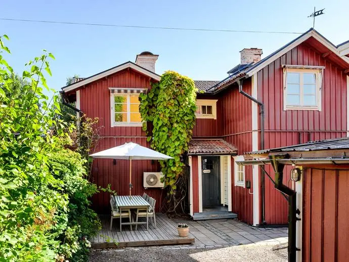Bild 1 av 21 på Rostvändaregatan 2